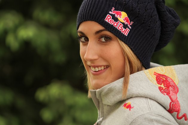 La descendeuse Française Myriam  Nicole rejoint Red Bull